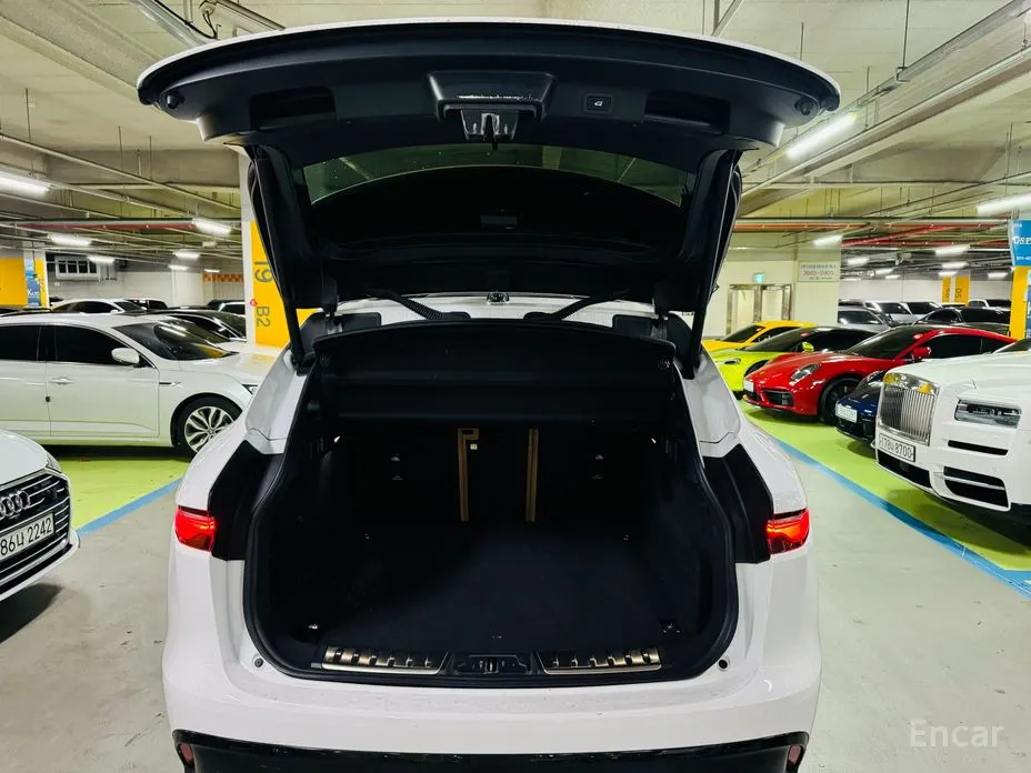 Jaguar F-Pace 2016 D200 SE