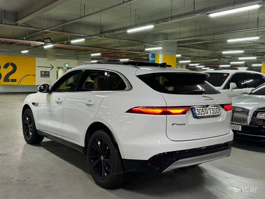 Jaguar F-Pace 2016 D200 SE
