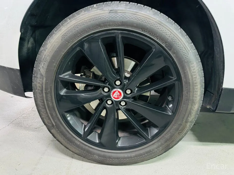 Jaguar F-Pace 2016 D200 SE
