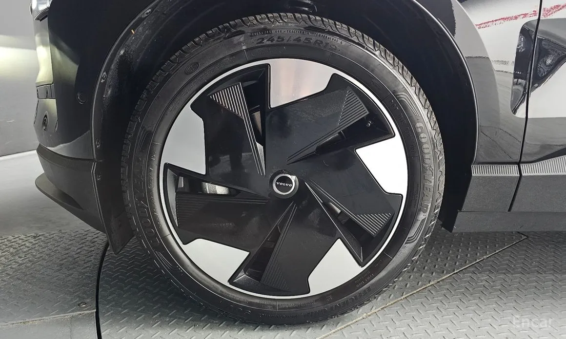 2024 Volvo EX30
