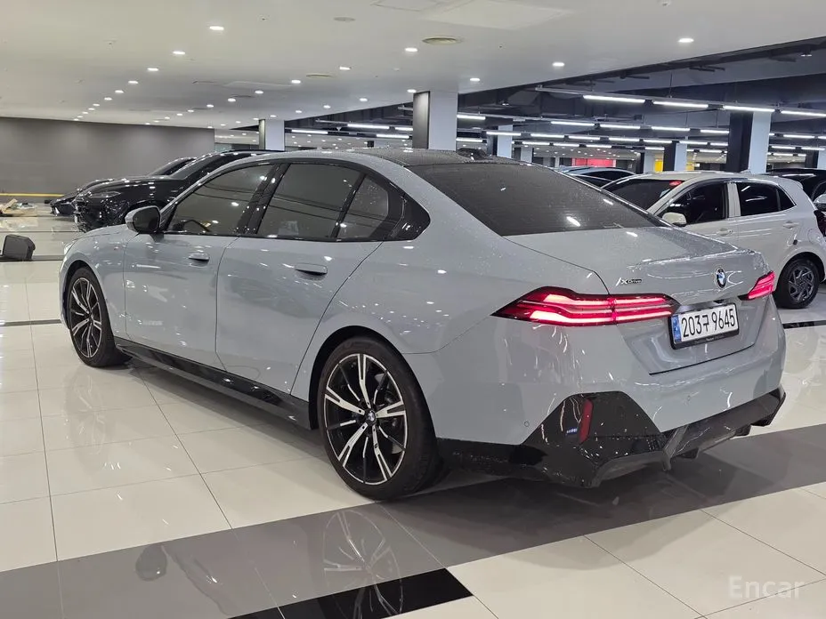 BMW 5 Series 2023 530i xDrive M Sport