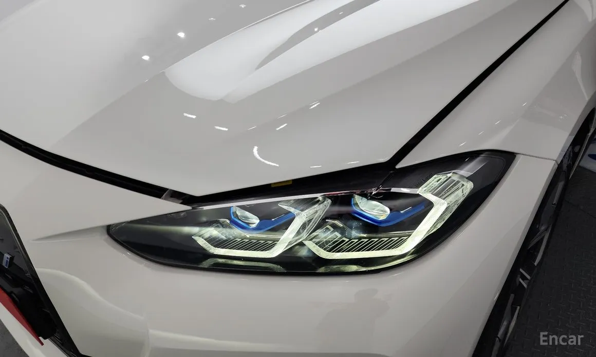 Фото 22 - BMW i4