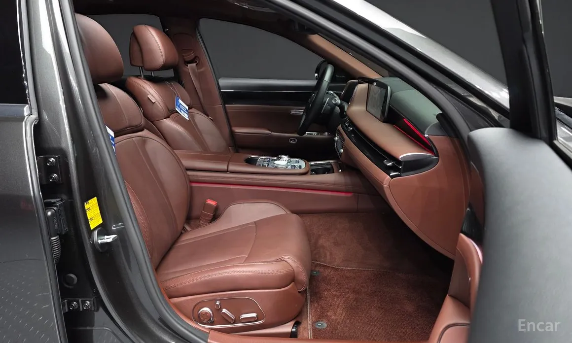 Фото 11 - Genesis G90