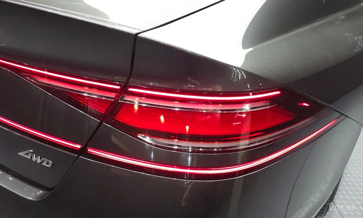 Фото 23 - Genesis G90