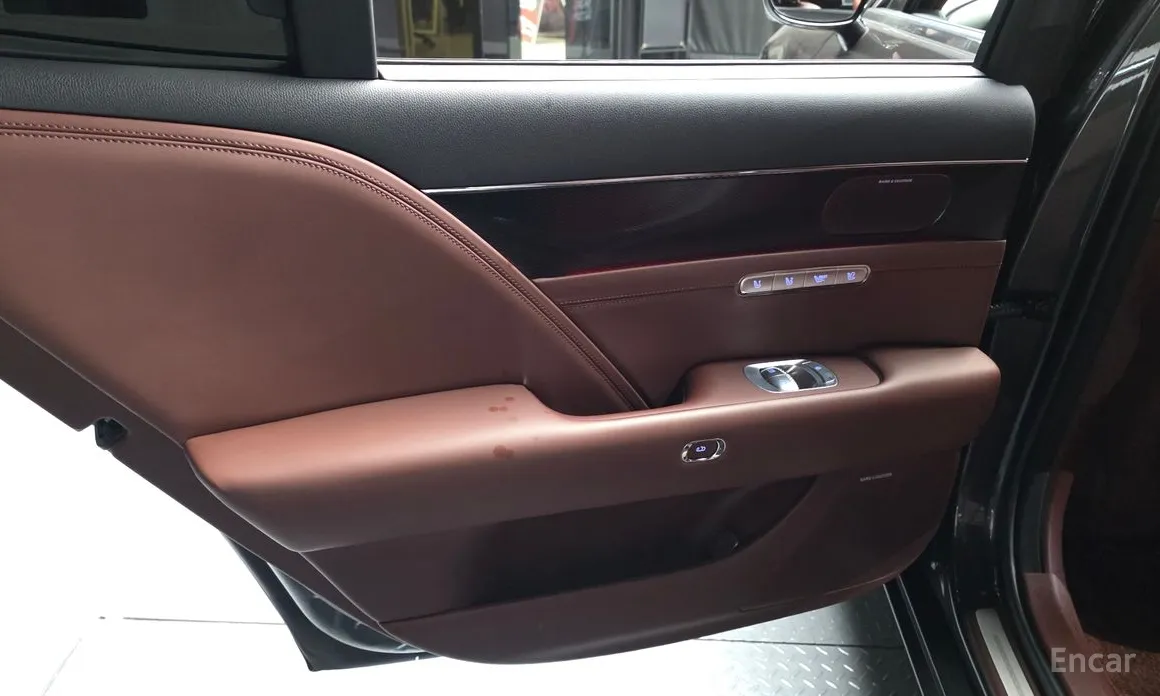 Фото 25 - Genesis G90