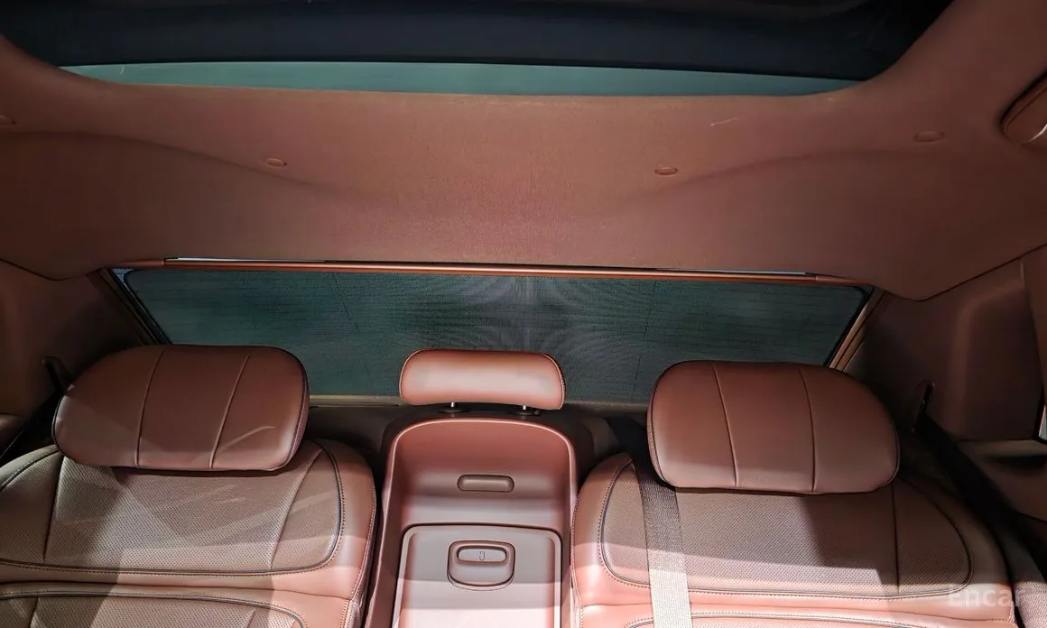Фото 38 - Genesis G90
