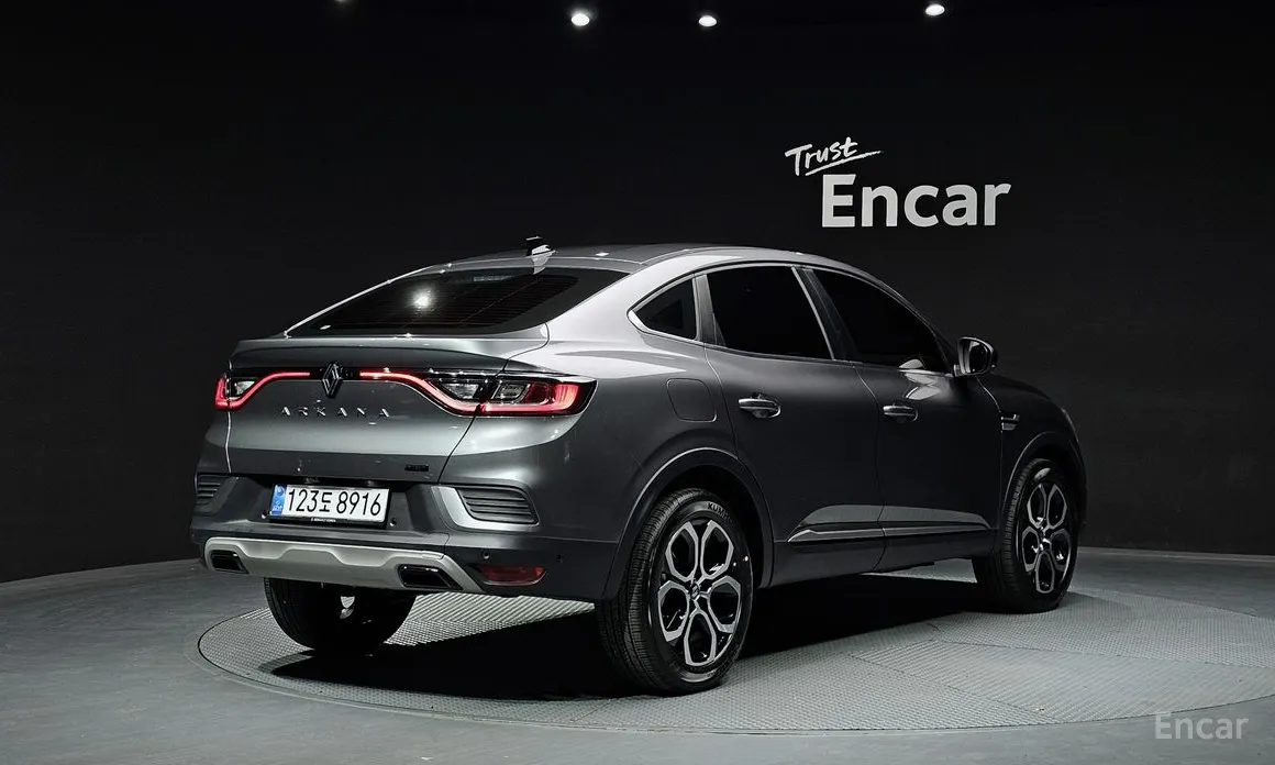 Renault Arkana 2024 1.6 E-TECH Iconic