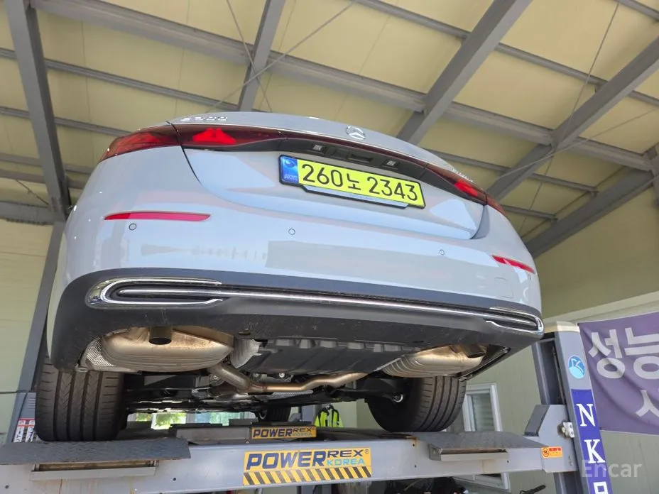 Mercedes-Benz E-Class 2024 E300 4MATIC Exclusive