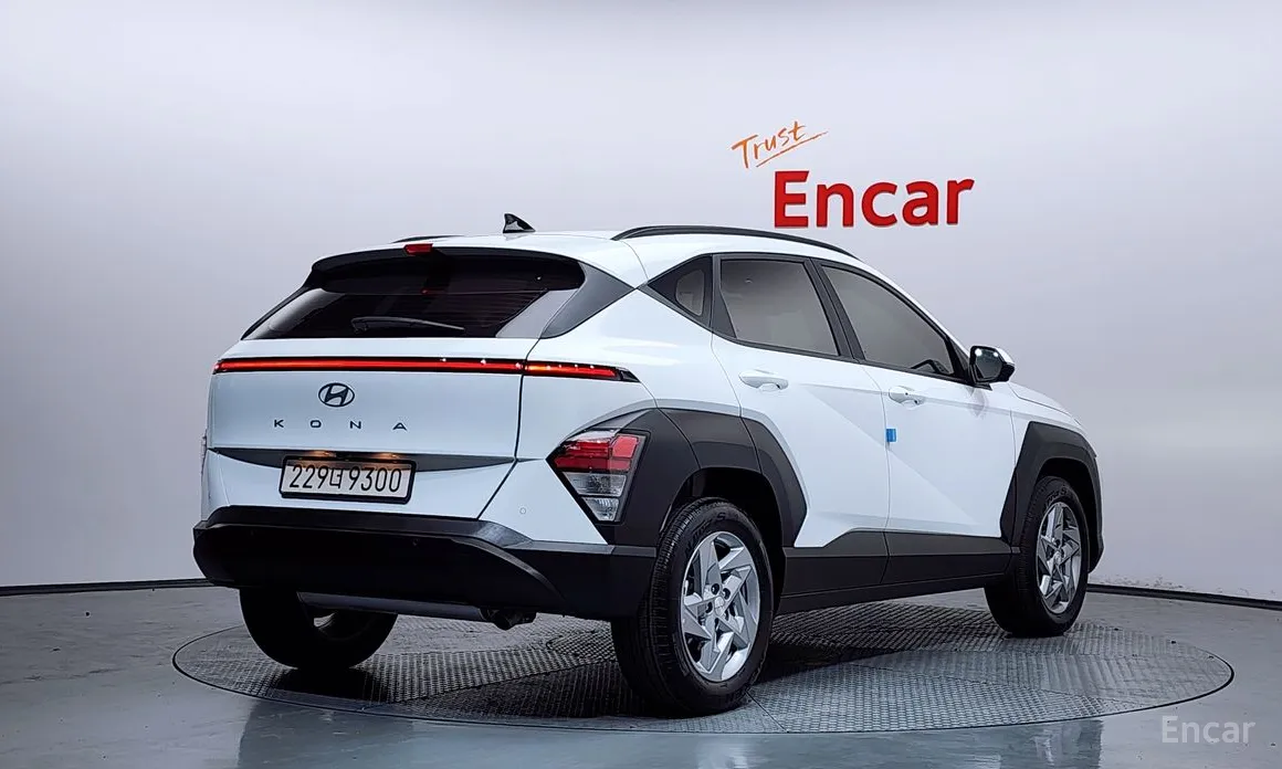 Photo 2 - Hyundai Kona