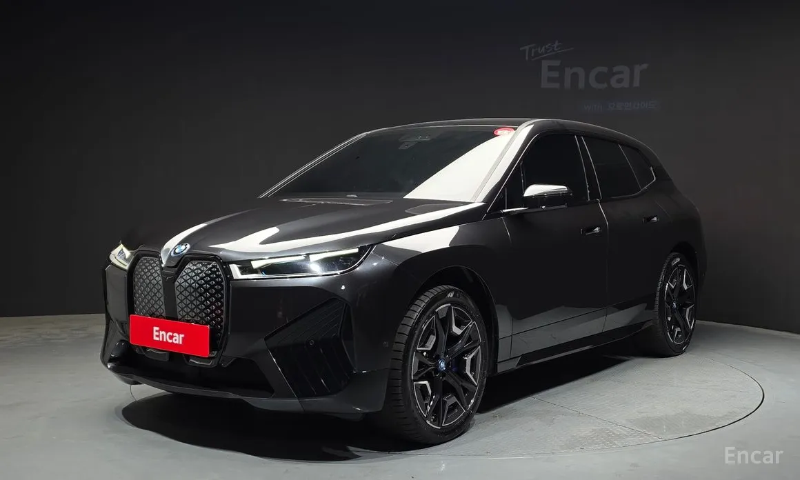 Photo 1 - BMW iX