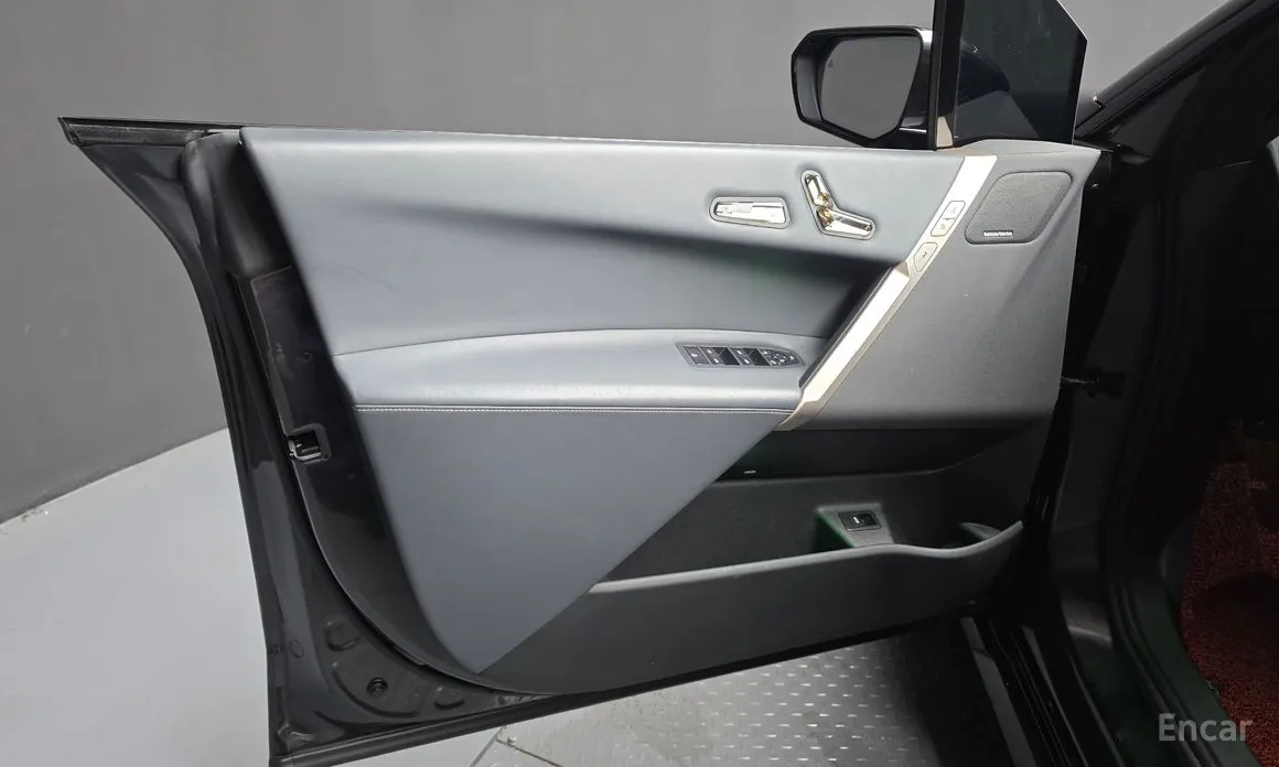 Photo 24 - BMW iX