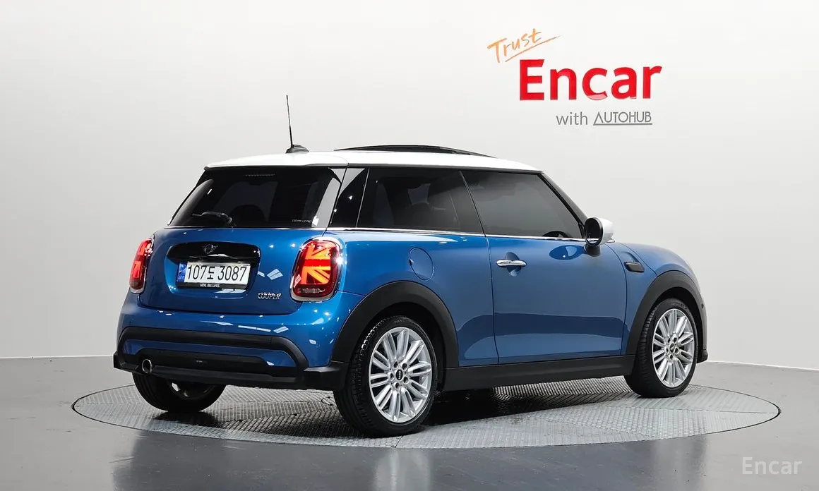 Mini Cooper 2001 Classic Plus Launch Pack