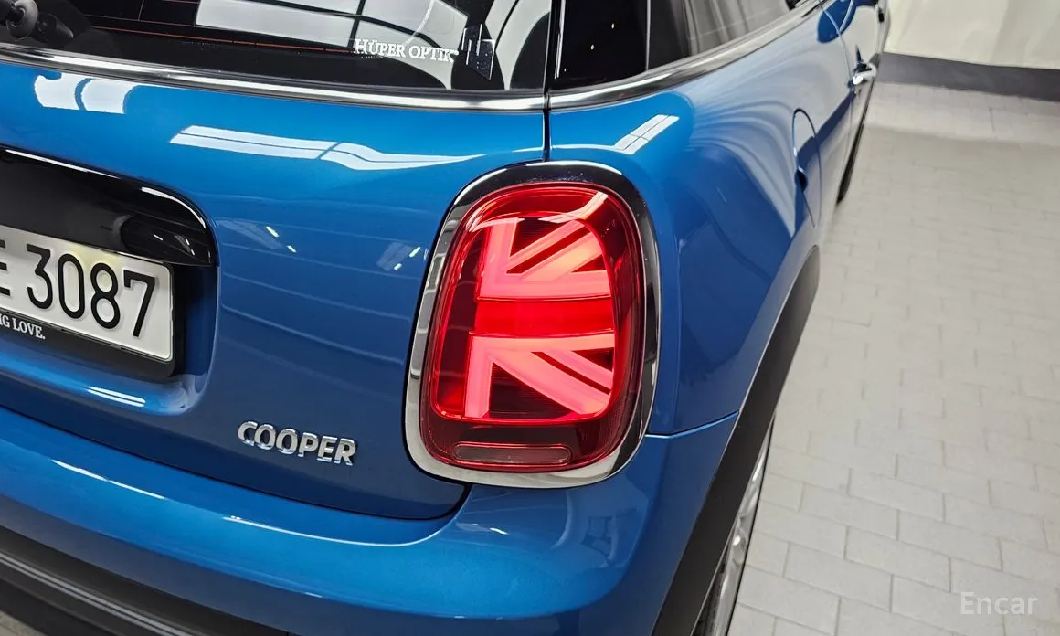 Mini Cooper 2001 Classic Plus Launch Pack