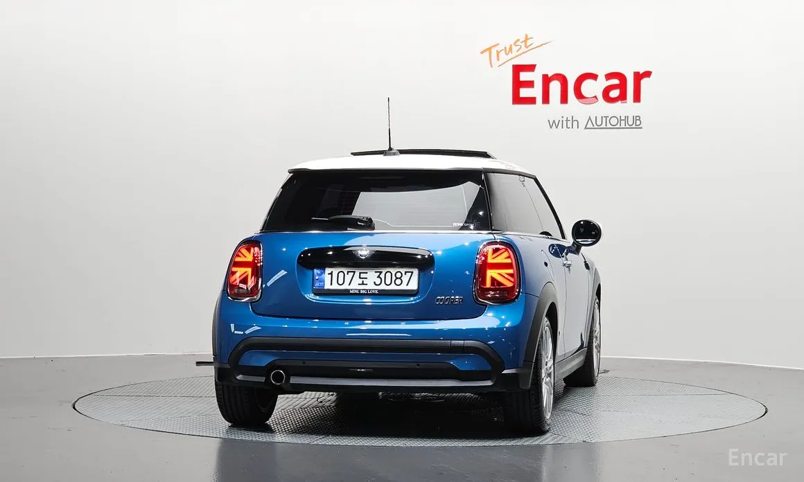 Mini Cooper 2001 Classic Plus Launch Pack
