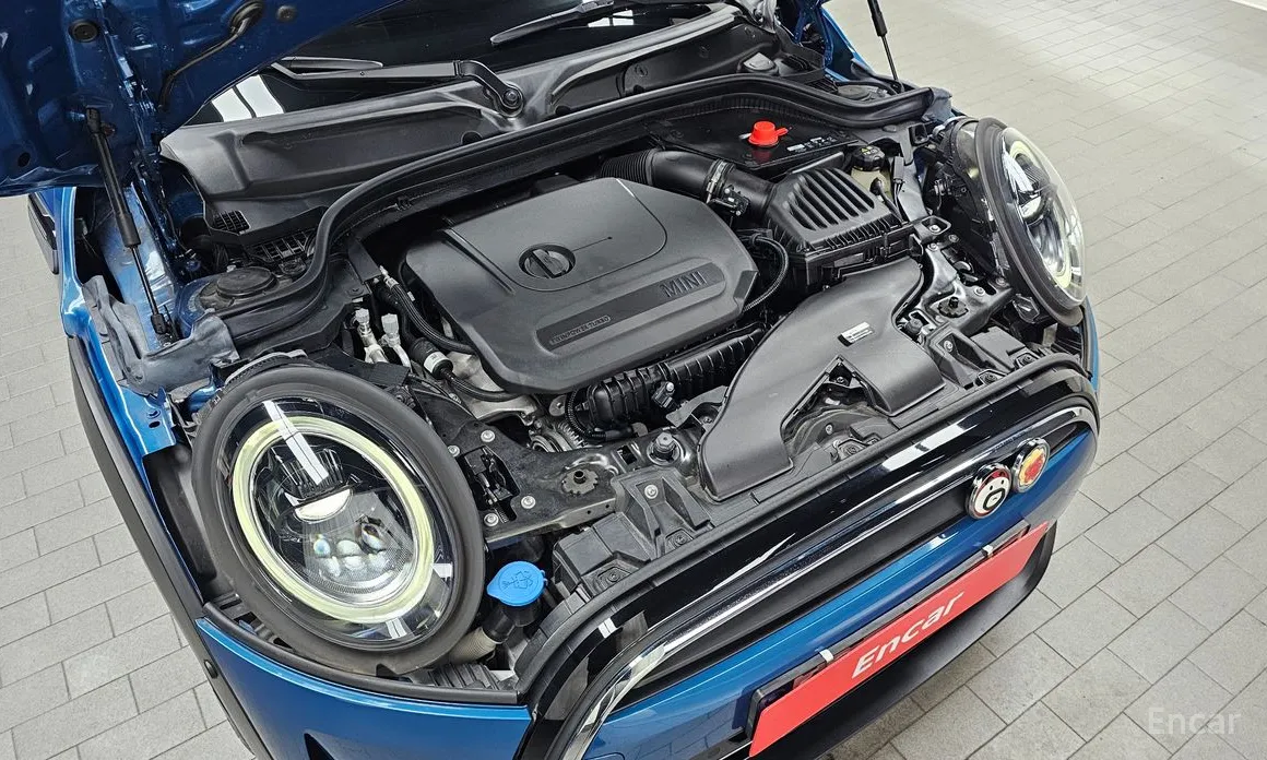 Mini Cooper 2001 Classic Plus Launch Pack