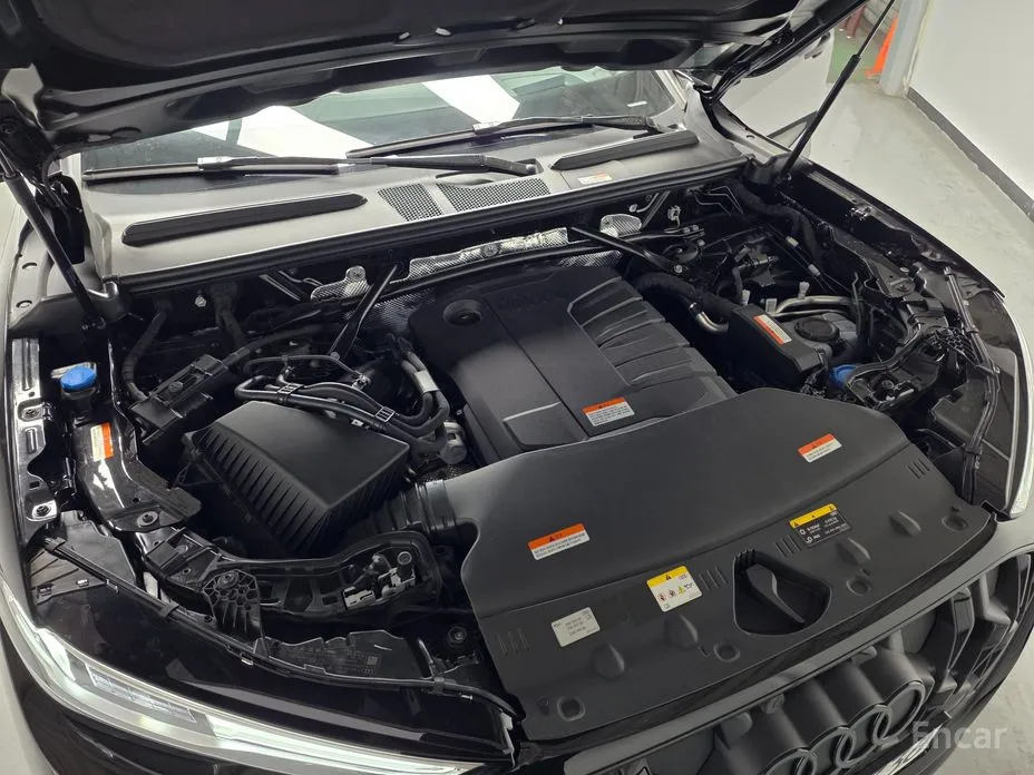 Audi Q5 2025 40 TDI Quattro S Line Black Edition