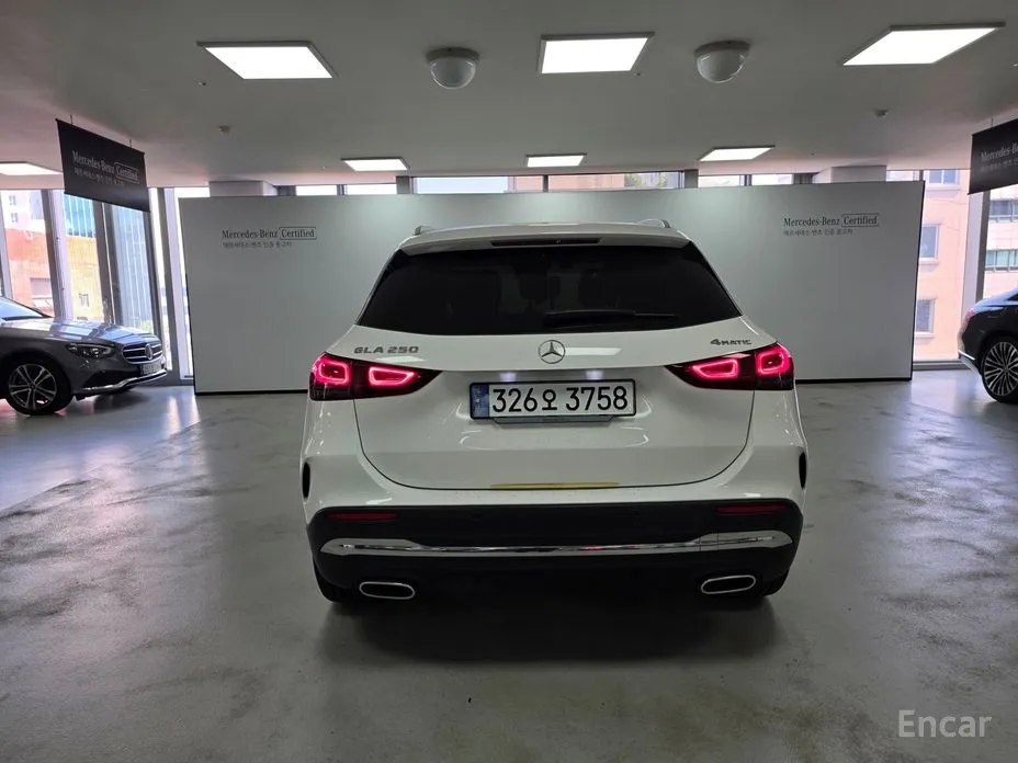 Mercedes-Benz GLA-Class 2020 GLA250 4MATIC