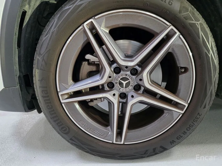 Mercedes-Benz GLA-Class 2020 GLA250 4MATIC