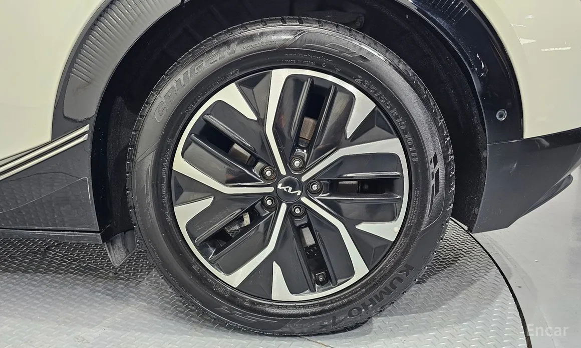 Фото 21 - Kia EV6