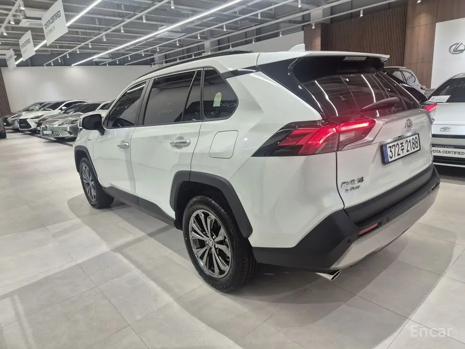 Toyota RAV4 2019 2,5 4WD Hybrid LTD