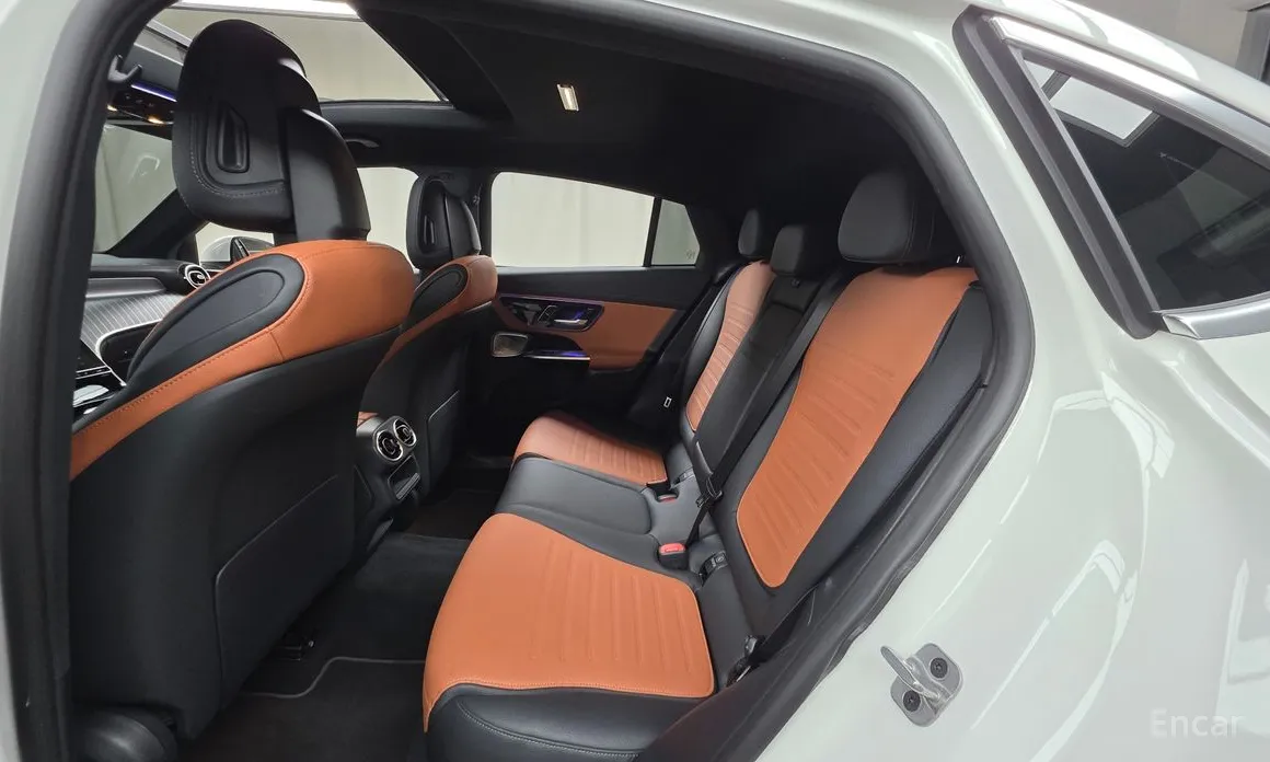 Mercedes-Benz GLC-Class 2023 GLC300 4MATIC Coupe