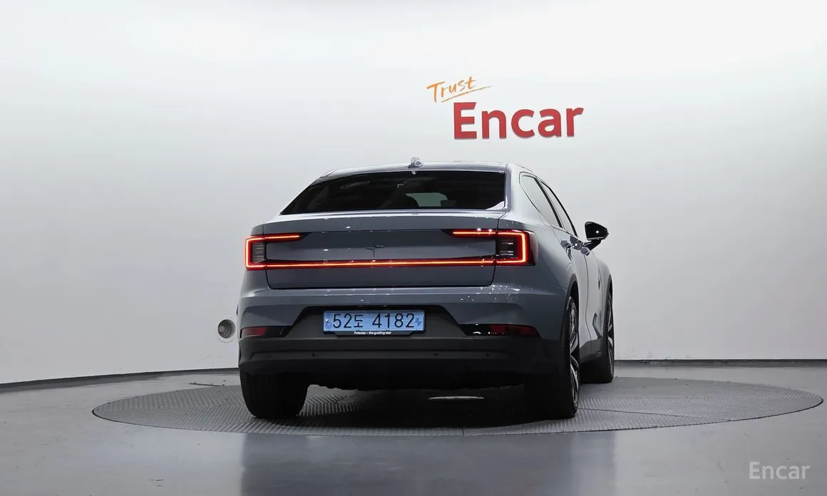 Фото 4 - Polestar 2
