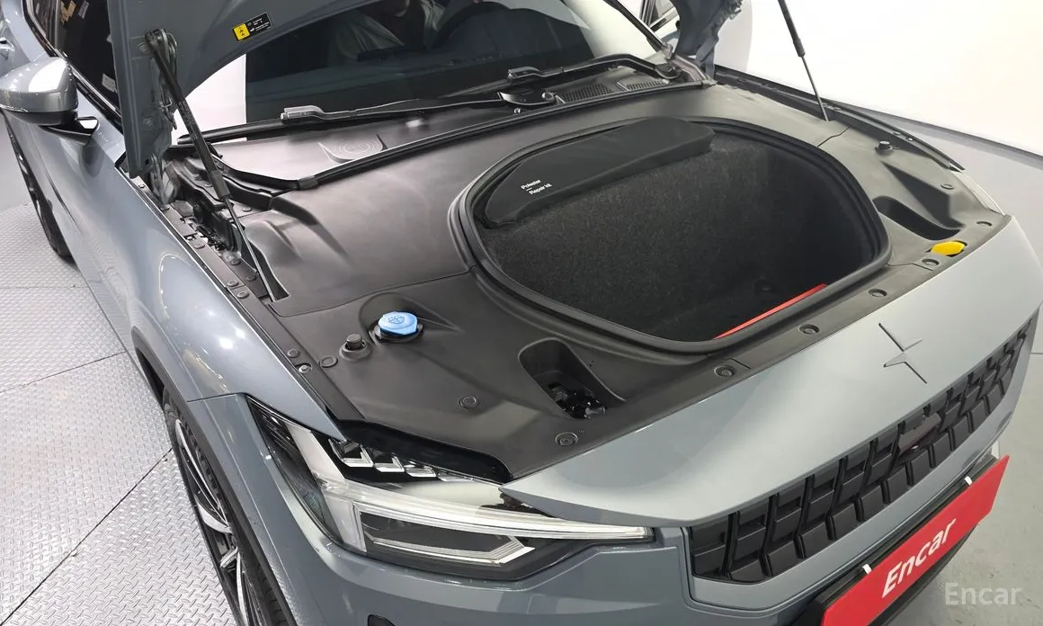 Фото 6 - Polestar 2