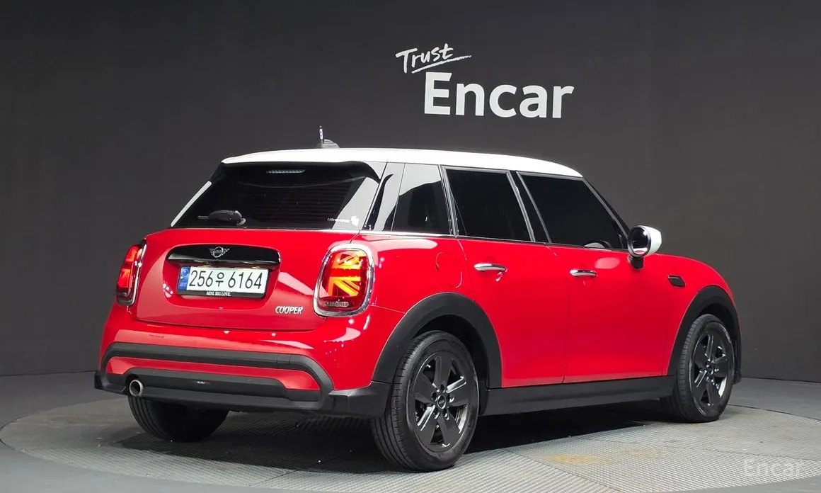 Фото 2 - Mini Cooper
