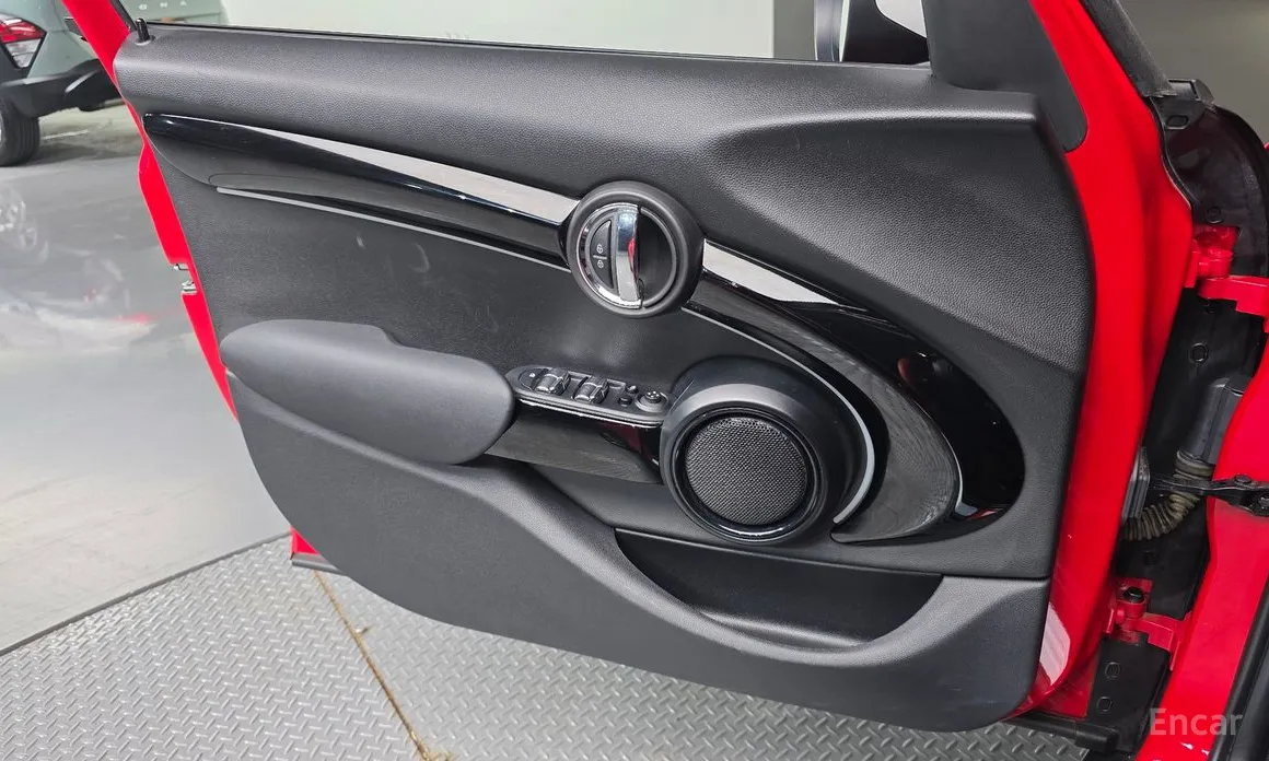Фото 24 - Mini Cooper
