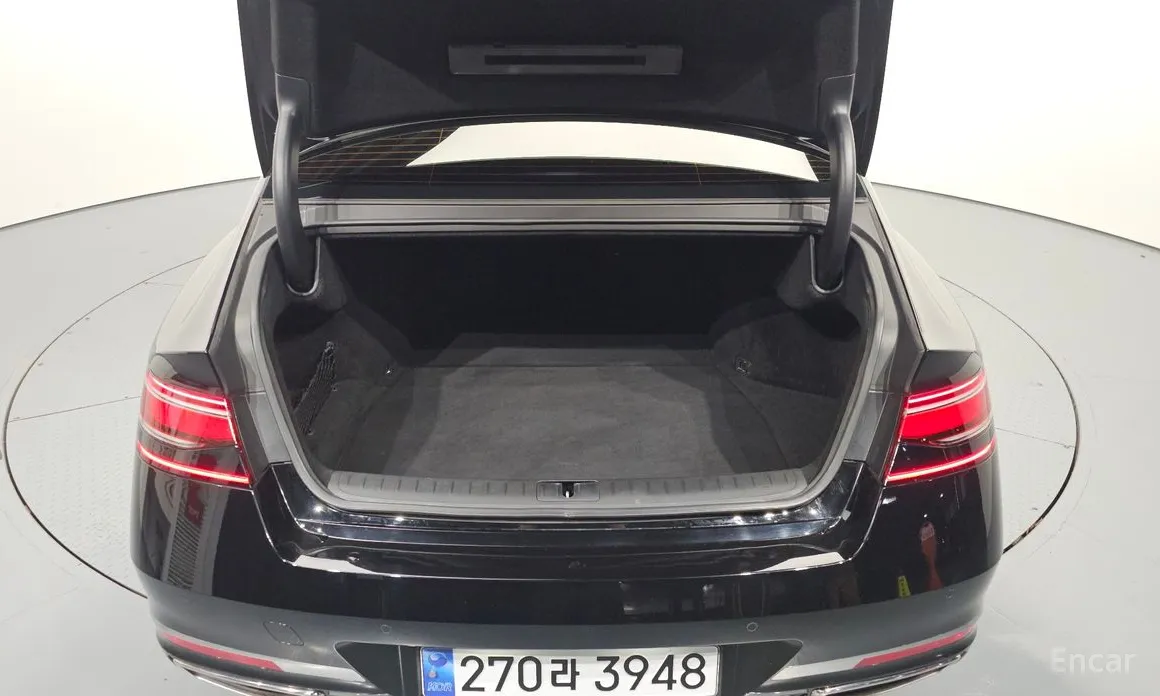 Фото 28 - Genesis G90