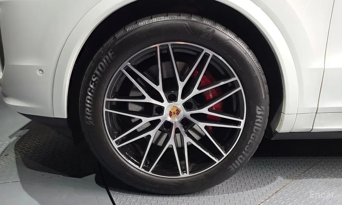 Фото 5 - Porsche Cayenne