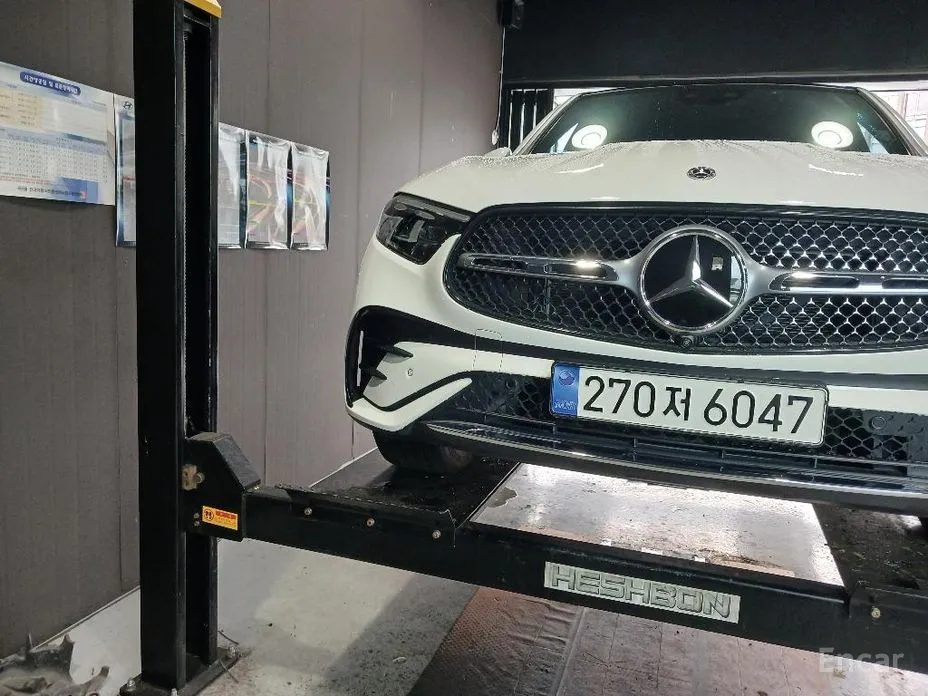 2023 Mercedes-Benz GLC-Class