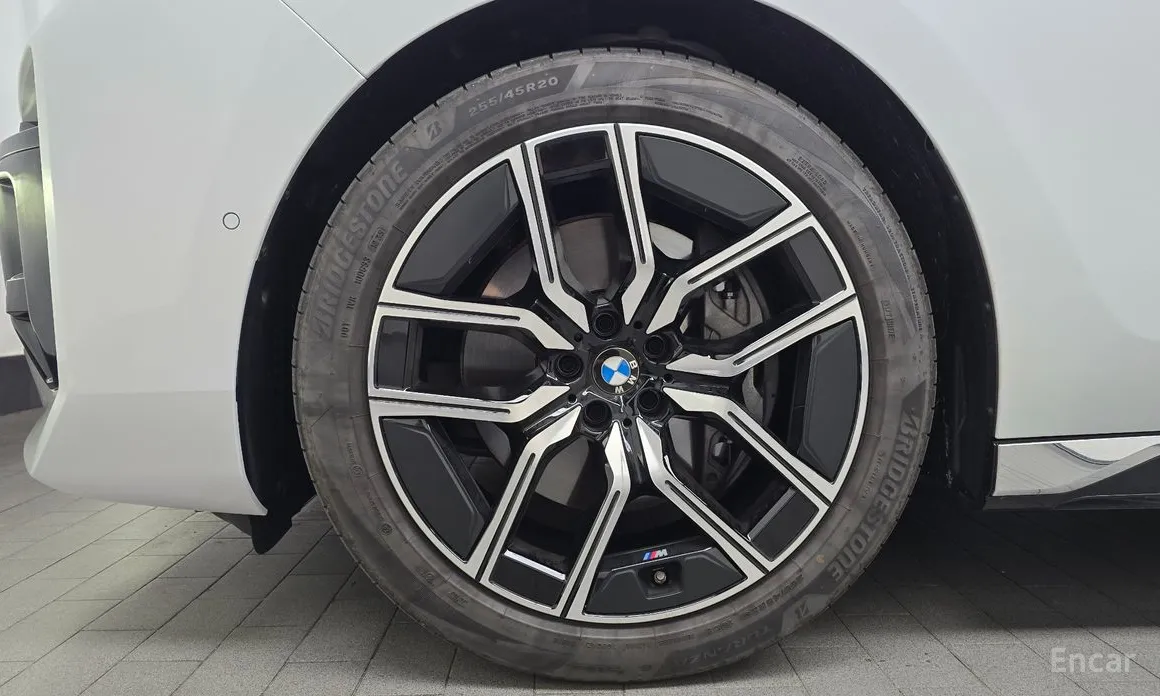 BMW 7 Series 2022 740i xDrive M Sport