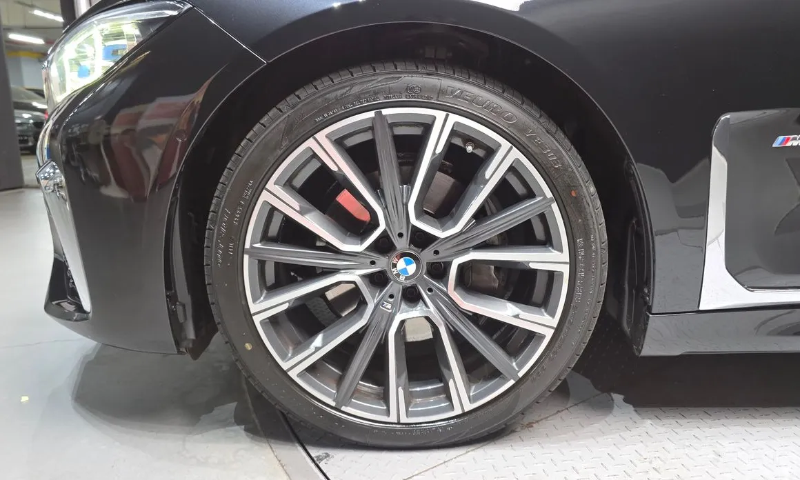 BMW 7 Series 2015 740Li xDrive M Sport Package