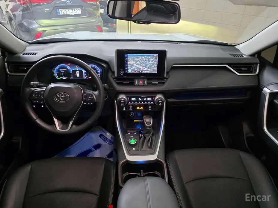 Фото 7 - Toyota RAV4
