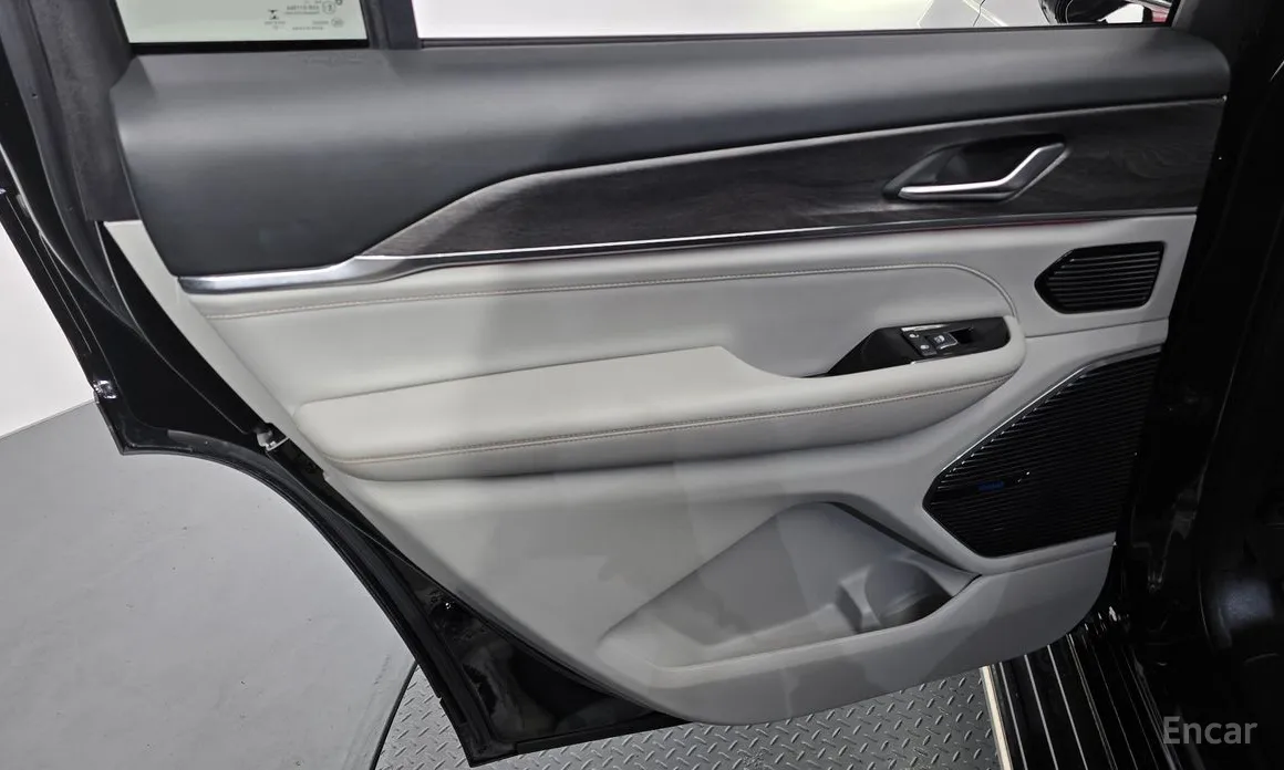 Jeep Cherokee 2021 L 3.6 Overland
