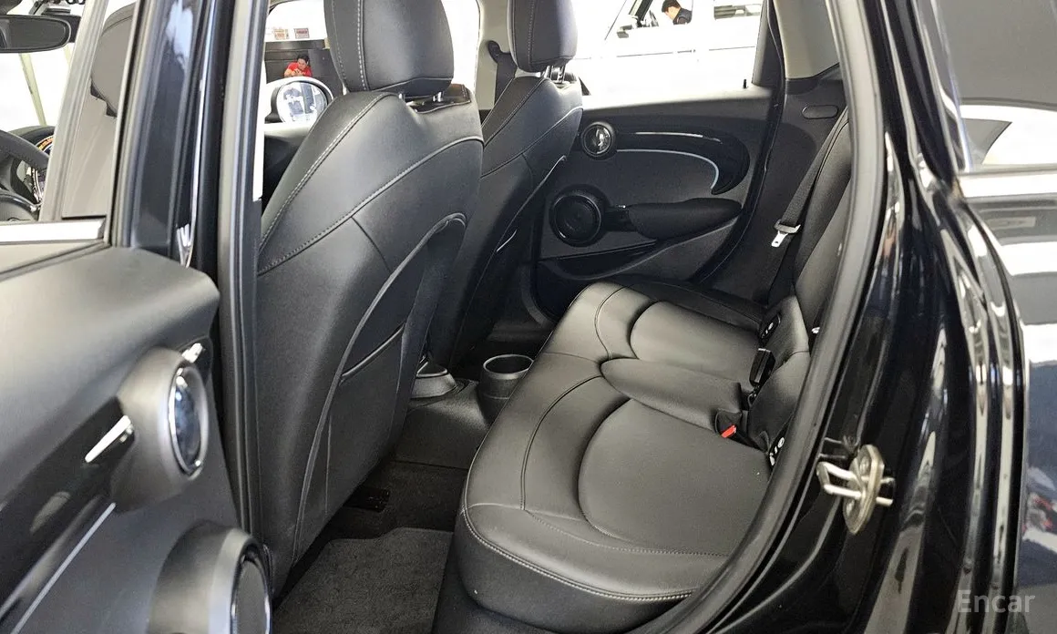 Фото 26 - Mini Cooper