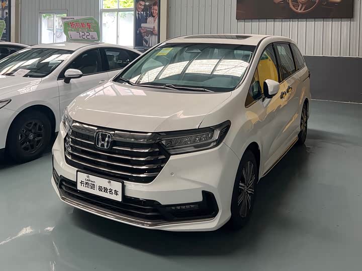 Фото 1 - Honda Odyssey