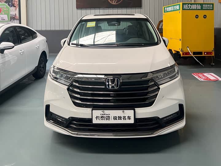 Фото 2 - Honda Odyssey