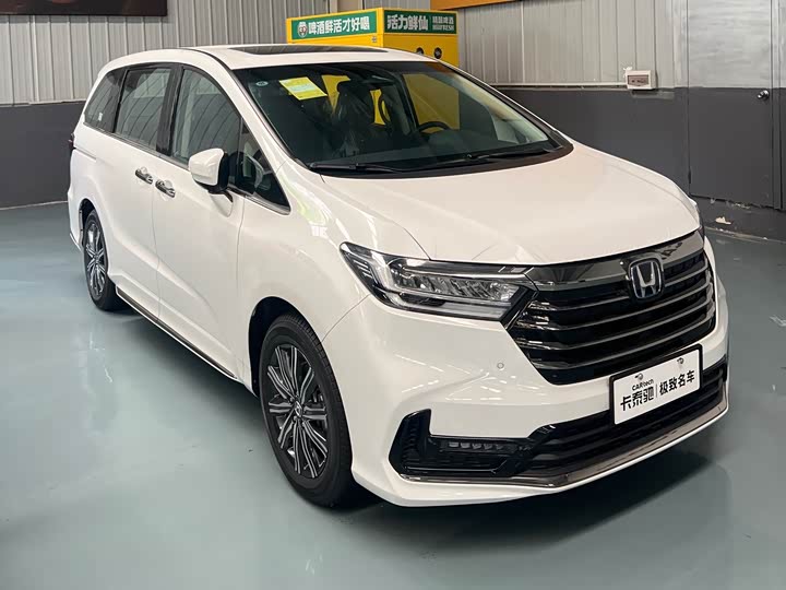 Фото 3 - Honda Odyssey