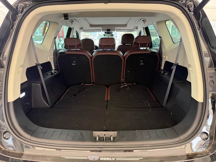 Geely Okavango 2022 2022款 1.8TD DCT黑金限定版 7座