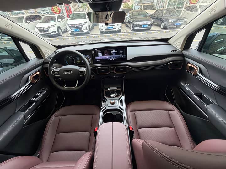 Geely Okavango 2022 2022款 1.8TD DCT黑金限定版 7座