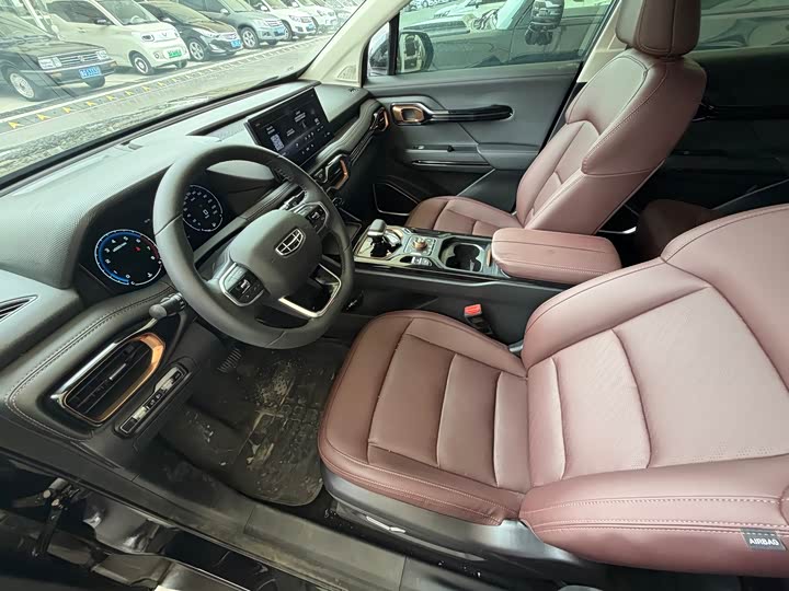 Geely Okavango 2022 2022款 1.8TD DCT黑金限定版 7座