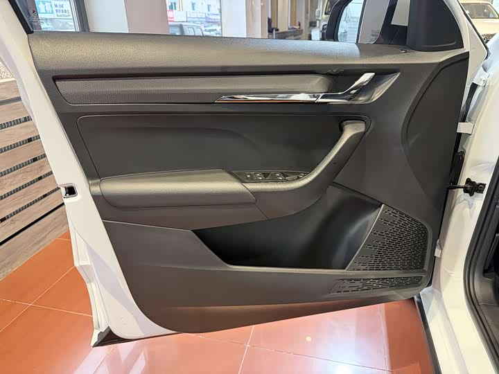 Фото 4 - Skoda Kamiq