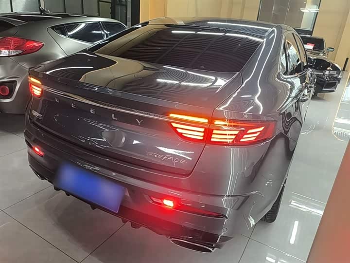 Фото 7 - Geely Preface