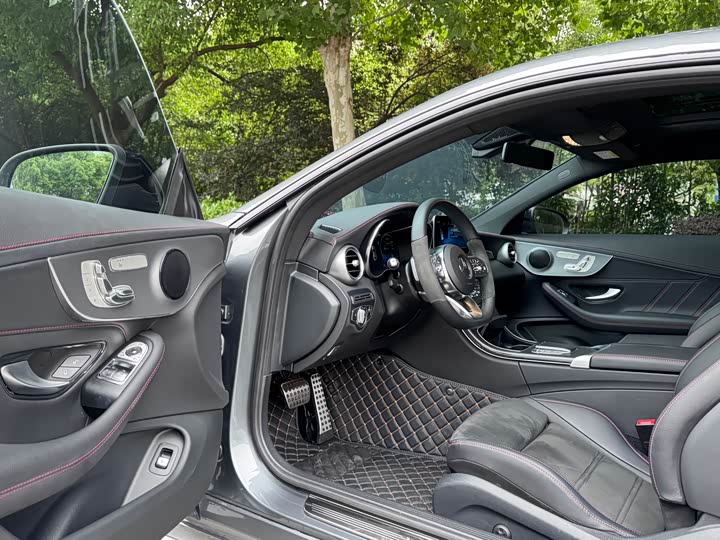 Фото 8 - Mercedes-Benz C-Class