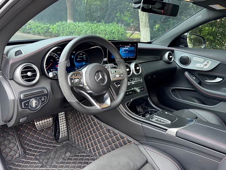 Фото 9 - Mercedes-Benz C-Class