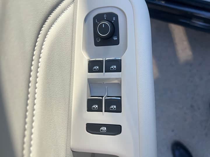 Volkswagen Tavendor 2023 2023款 380TSI 四驱R-Line巡游版