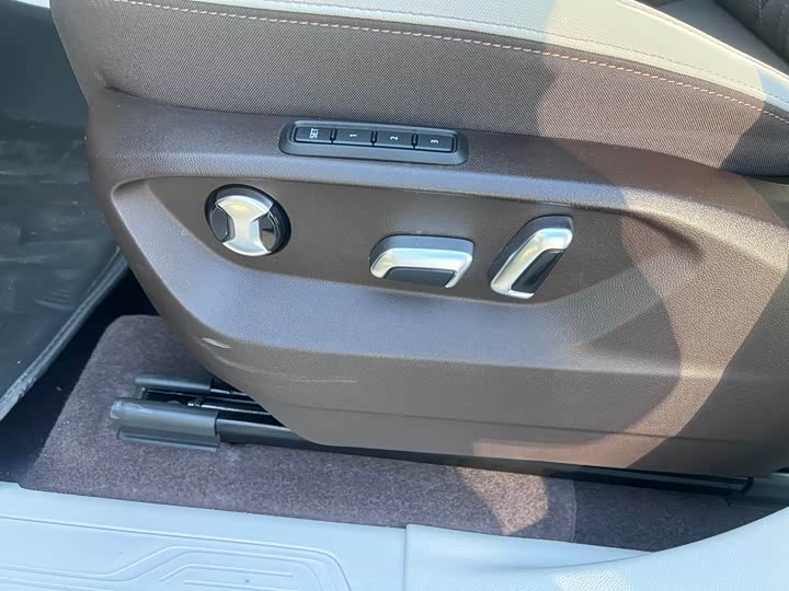 Volkswagen Tavendor 2023 2023款 380TSI 四驱R-Line巡游版