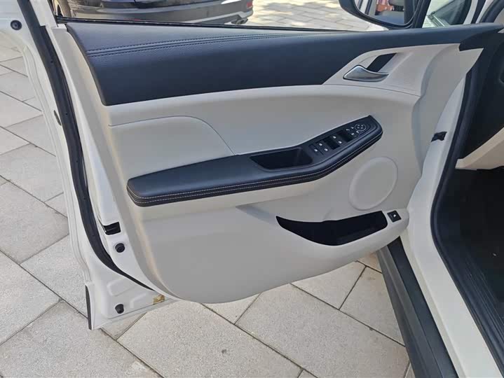 Zdjęcie 7 - BYD Yuan Pro